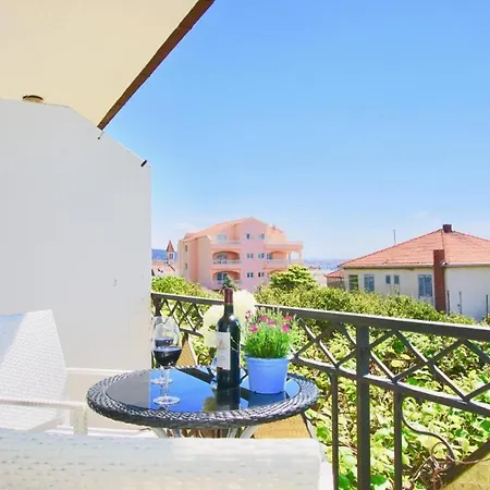Апартаменты Burano Beach Apartments *